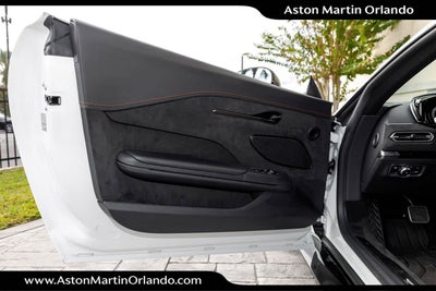 2025 Aston Martin Vantage Base