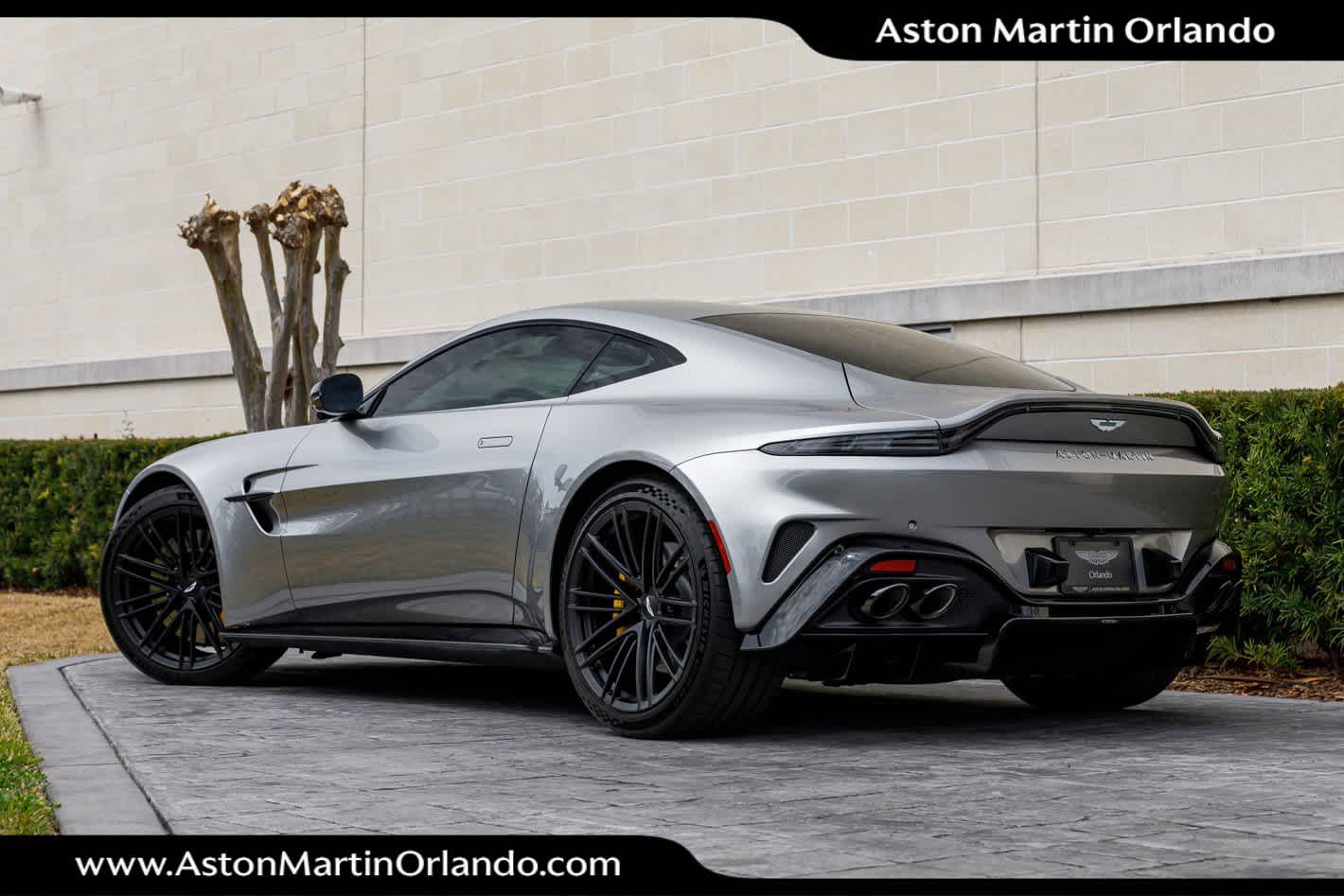 2025 Aston Martin Vantage Base