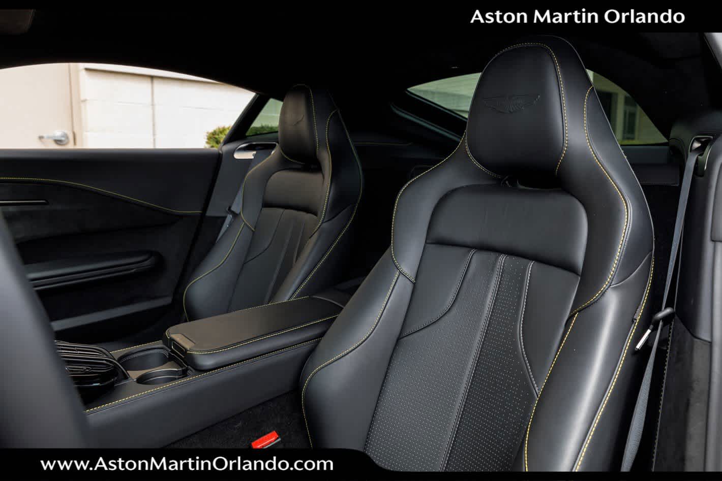 2025 Aston Martin Vantage Base