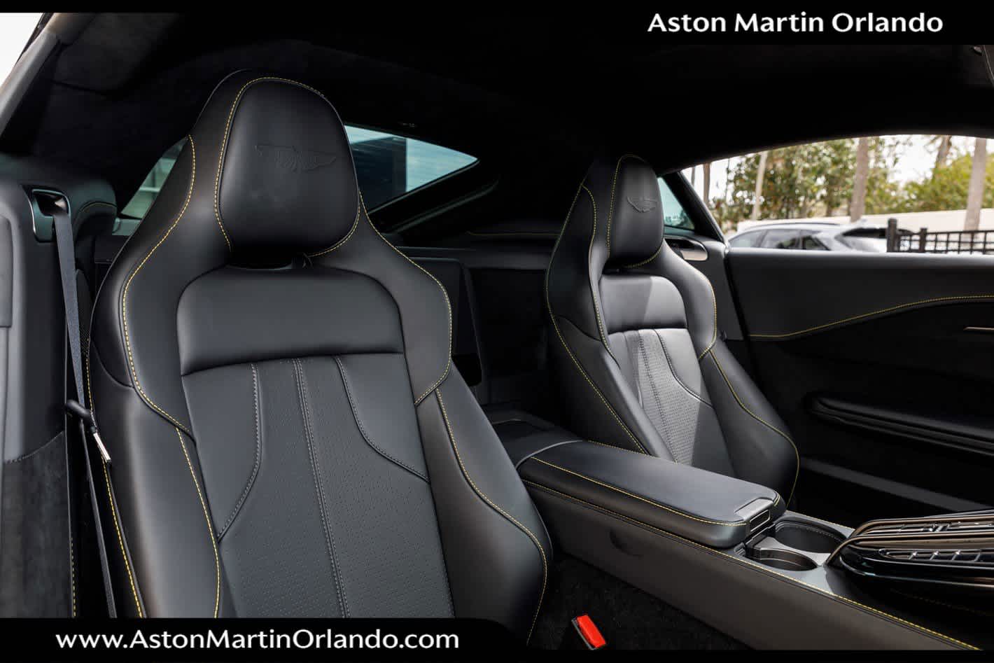 2025 Aston Martin Vantage Base