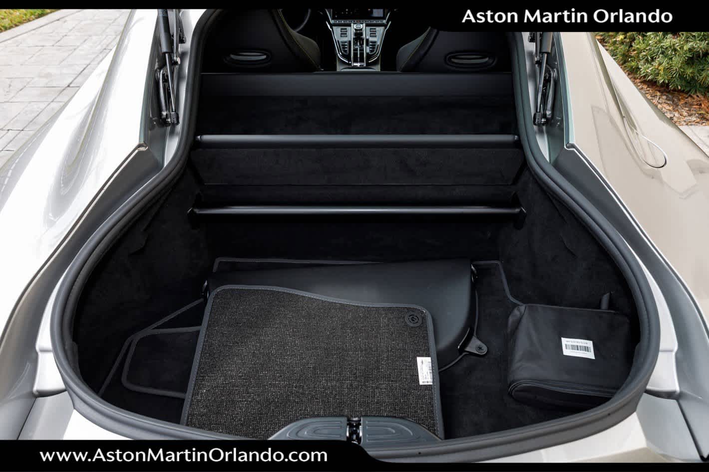 2025 Aston Martin Vantage Base