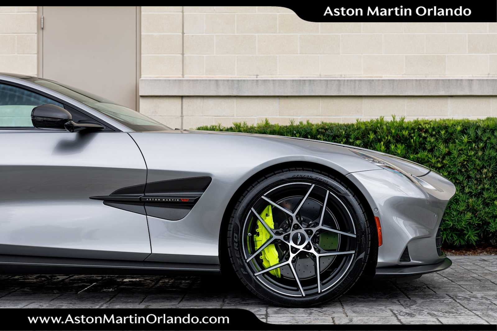 2025 Aston Martin Vanquish Base