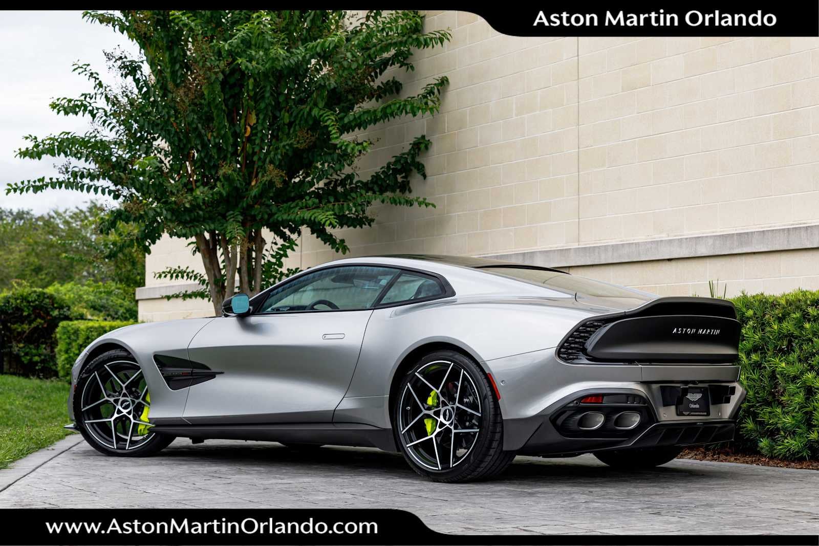2025 Aston Martin Vanquish Base