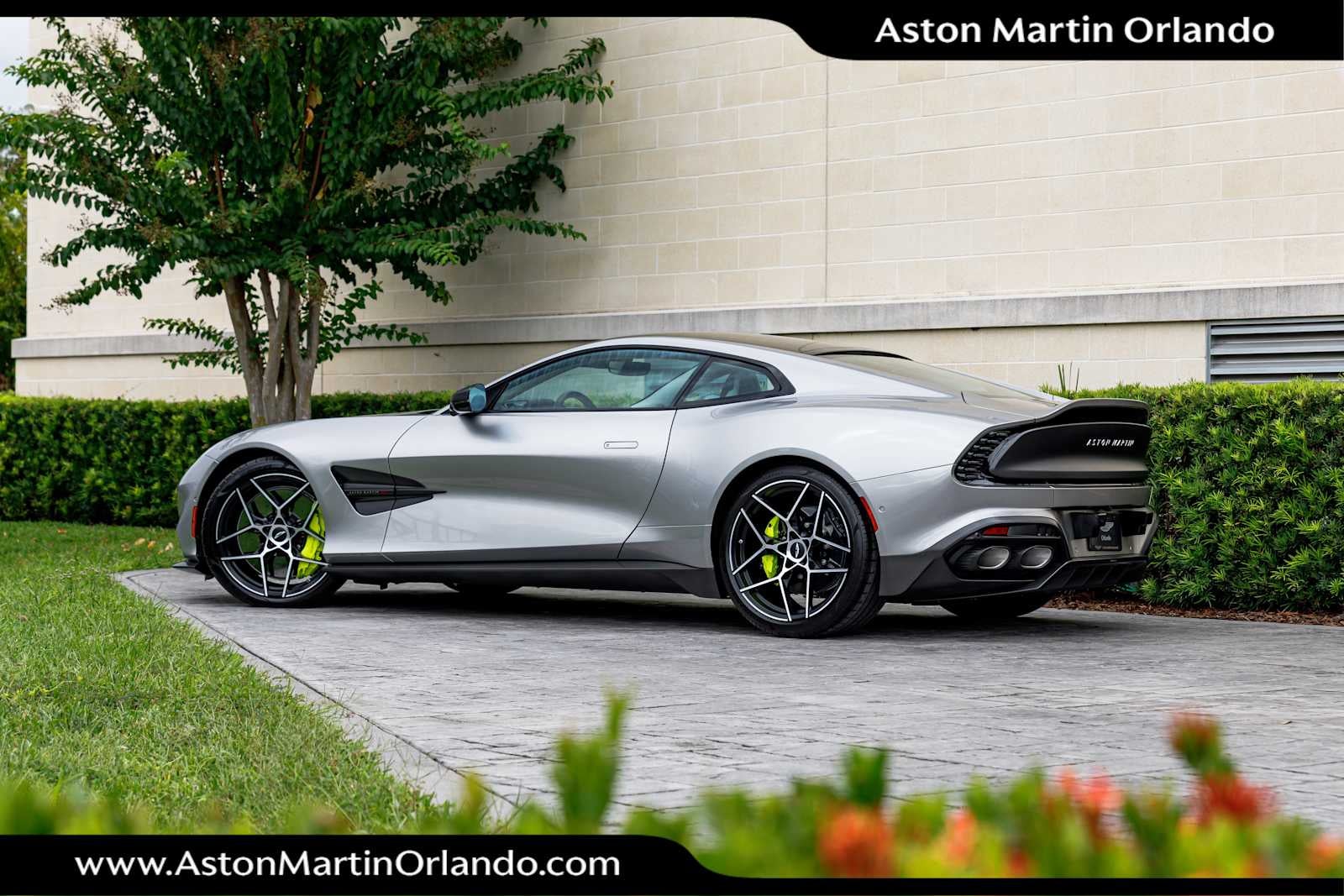 2025 Aston Martin Vanquish Base