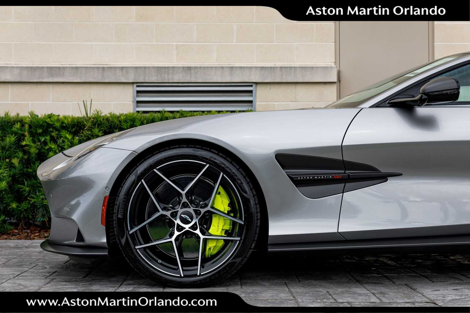 2025 Aston Martin Vanquish Base