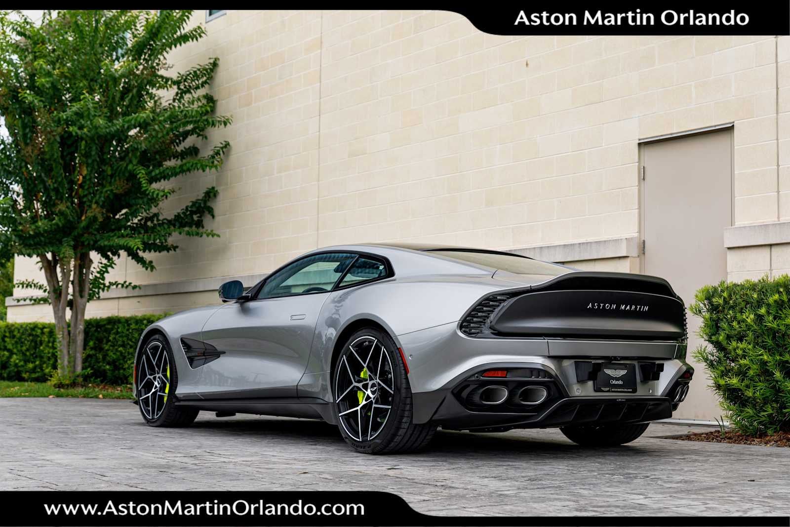 2025 Aston Martin Vanquish Base