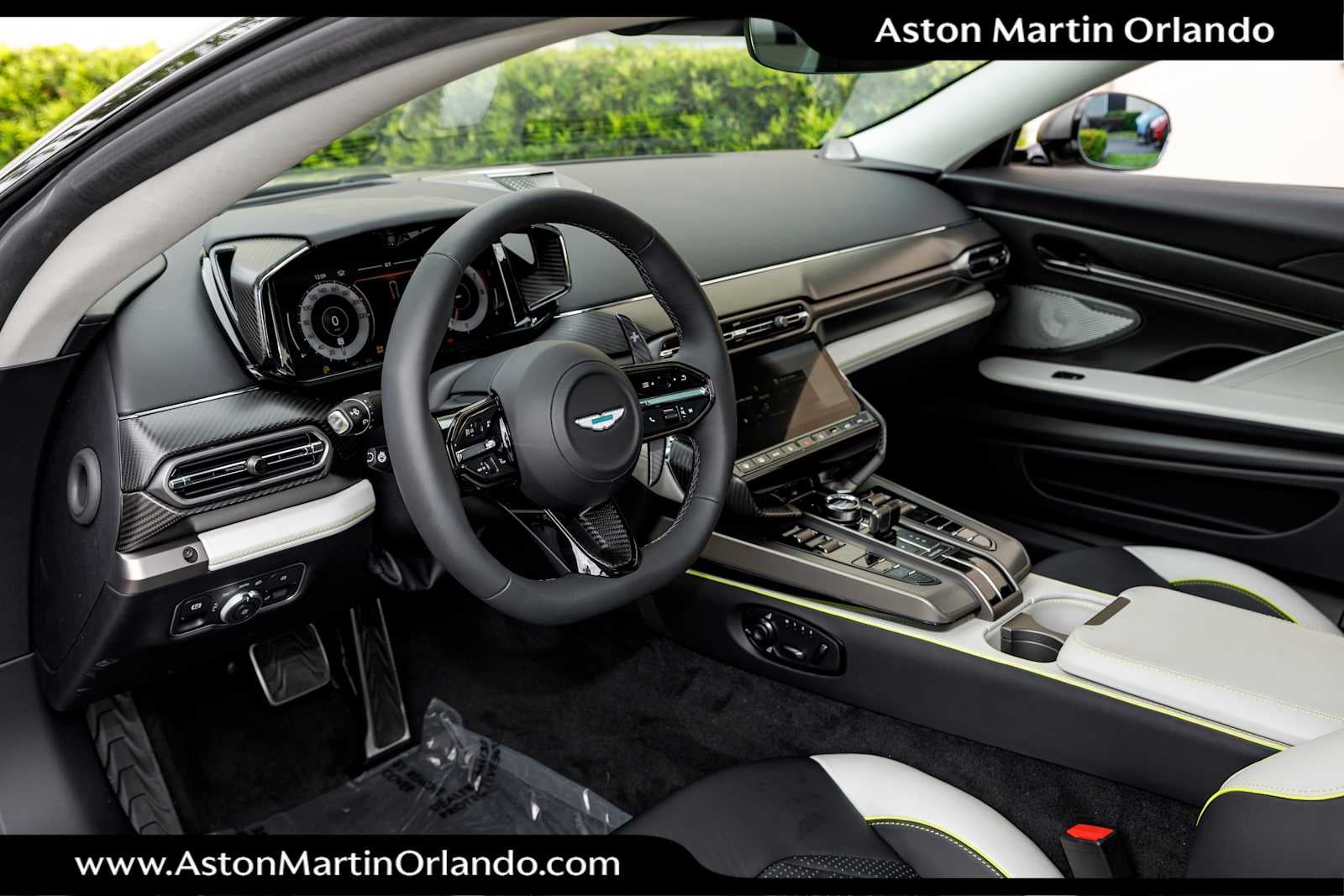 2025 Aston Martin Vanquish Base
