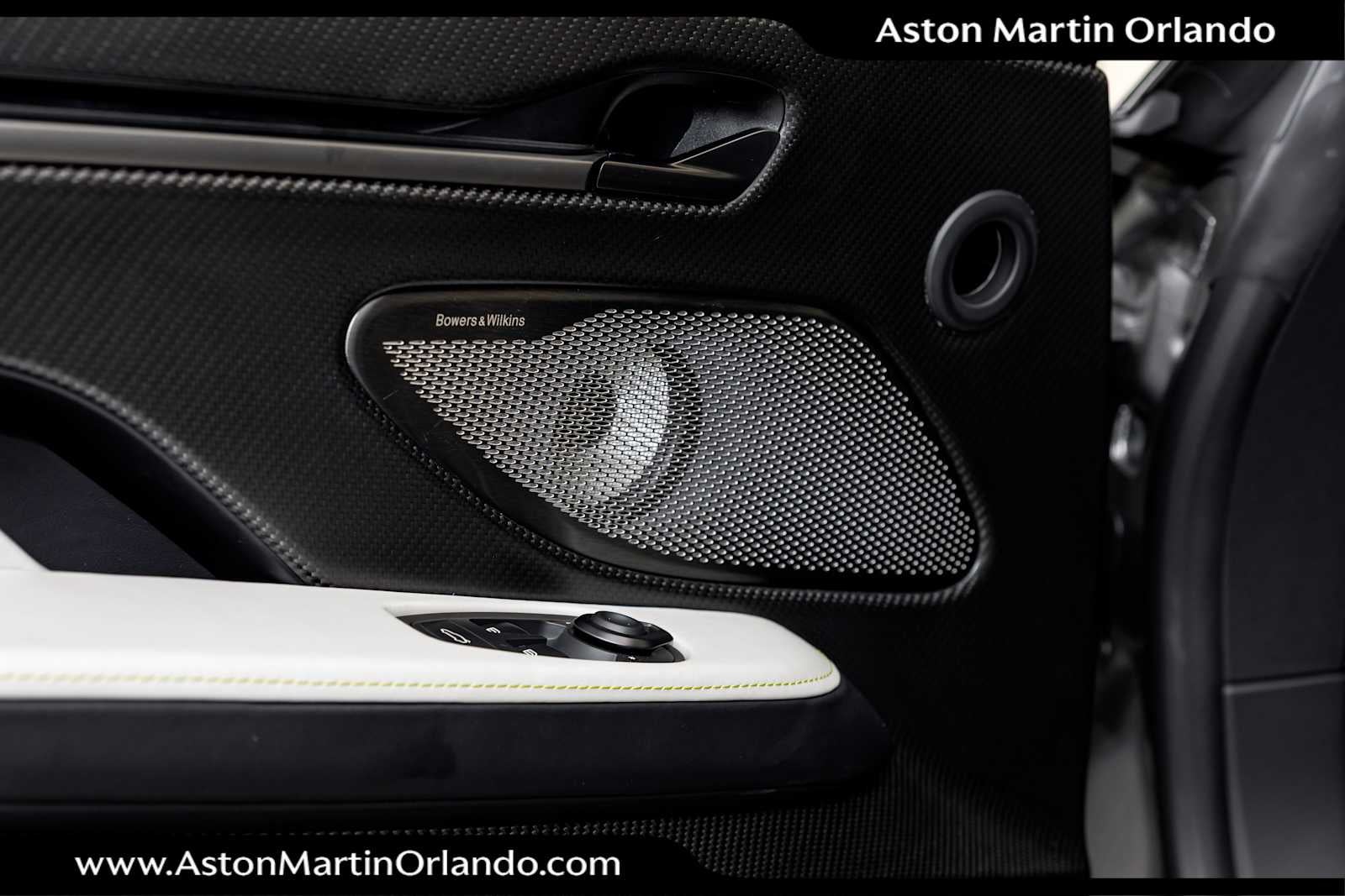 2025 Aston Martin Vanquish Base
