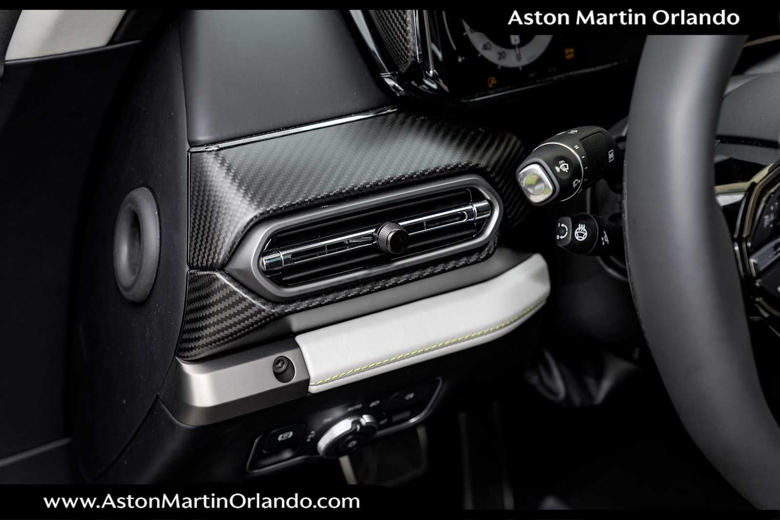 2025 Aston Martin Vanquish Base