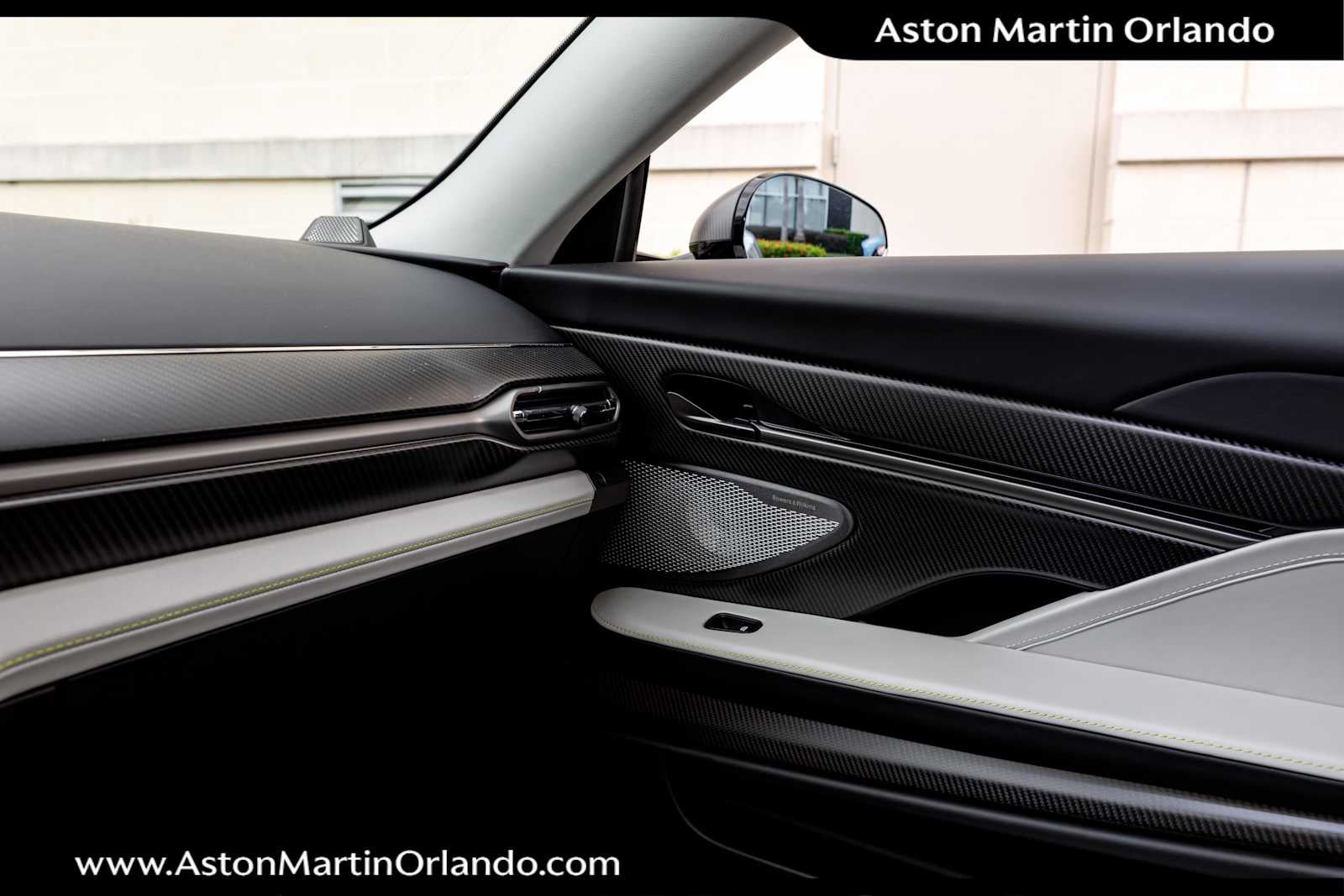 2025 Aston Martin Vanquish Base