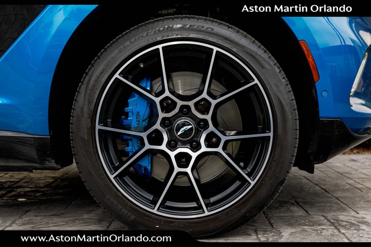 2021 Aston Martin DBX Base