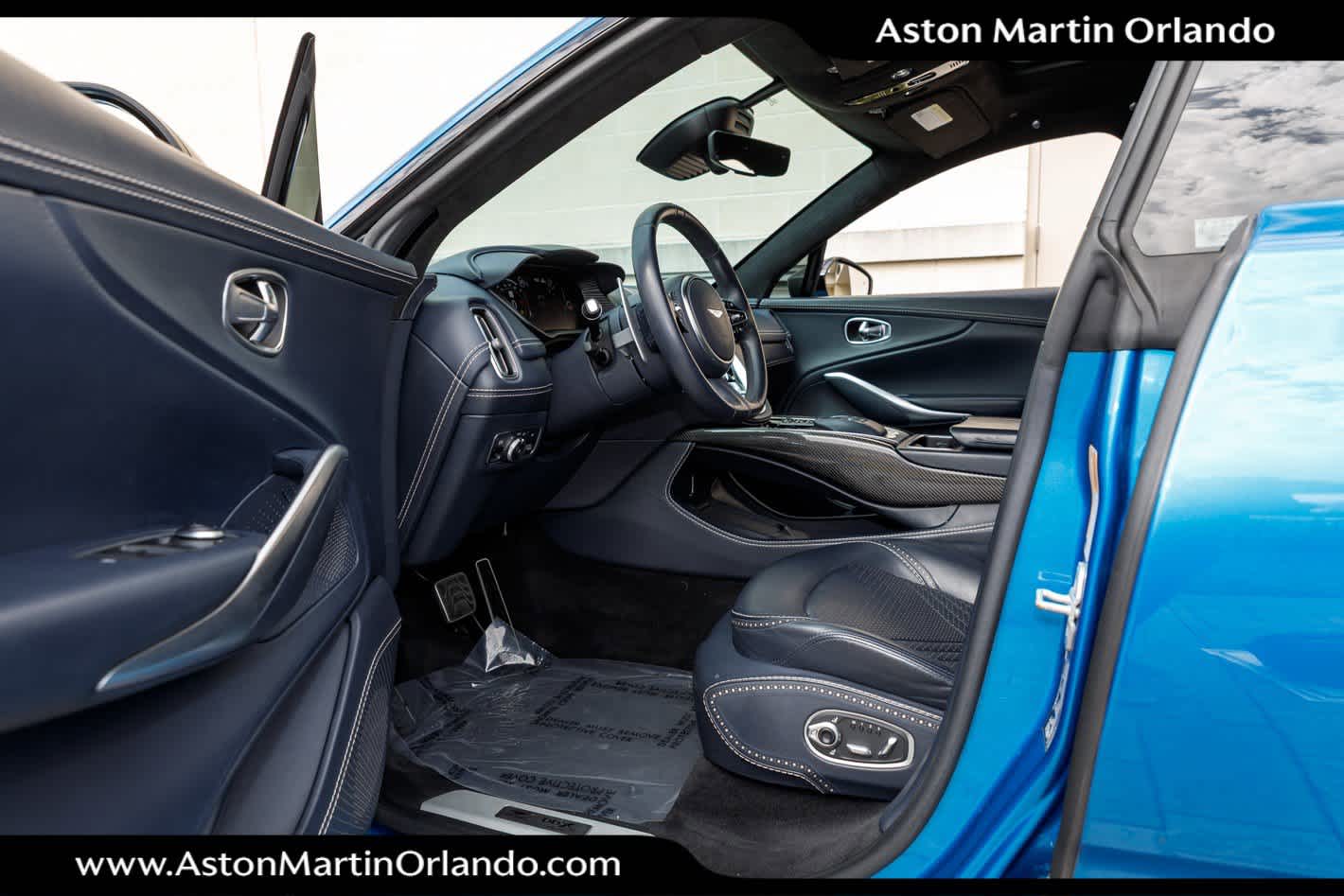 2021 Aston Martin DBX Base