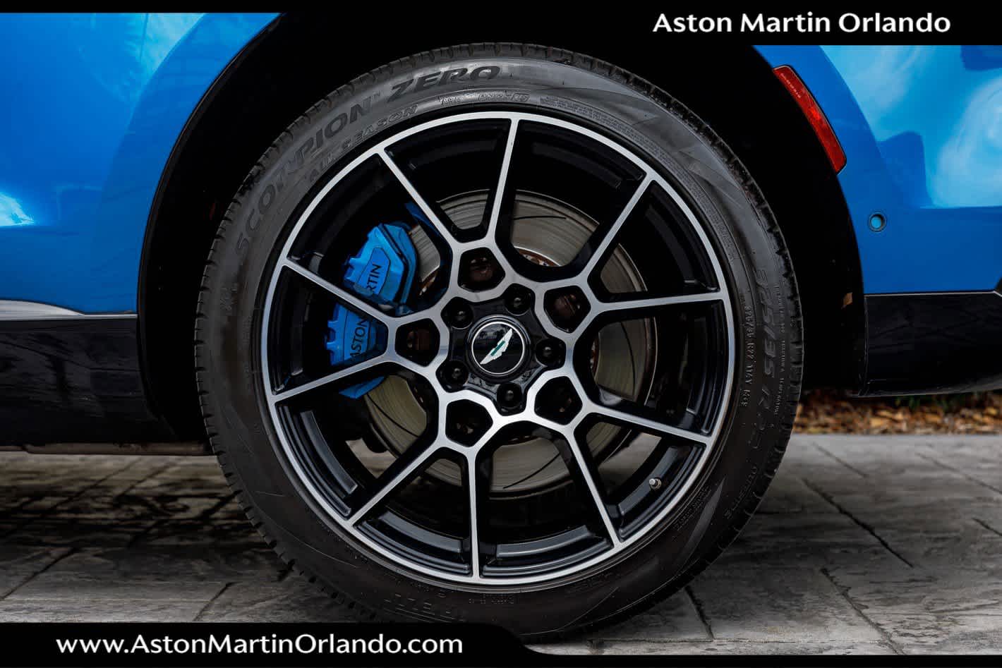 2021 Aston Martin DBX Base