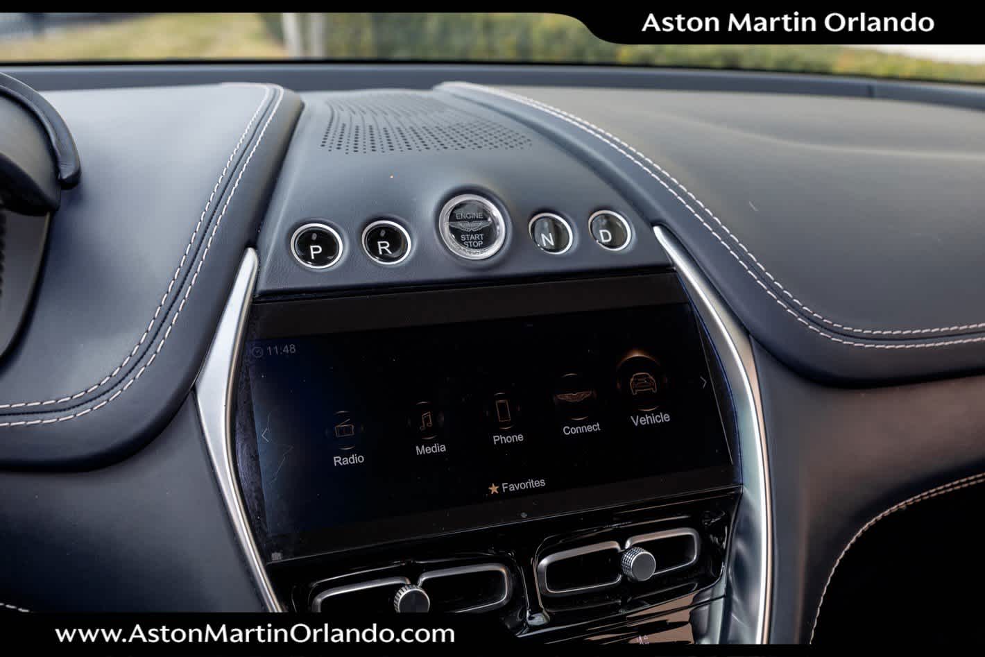 2021 Aston Martin DBX Base