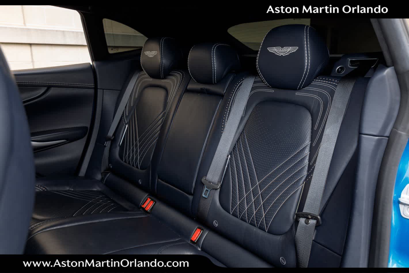 2021 Aston Martin DBX Base