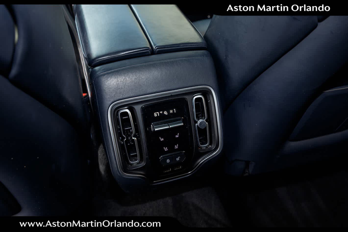 2021 Aston Martin DBX Base