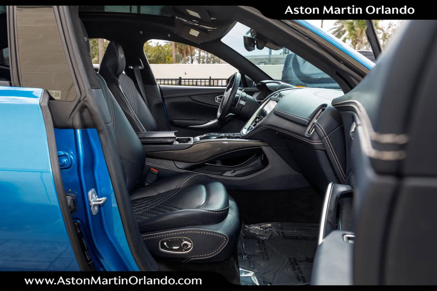 2021 Aston Martin DBX Base