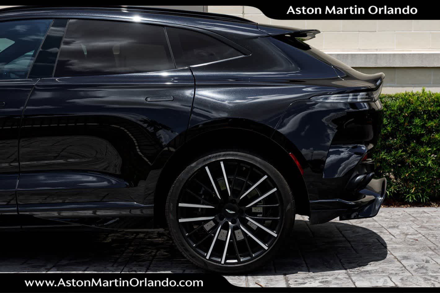 2023 Aston Martin DBX 707