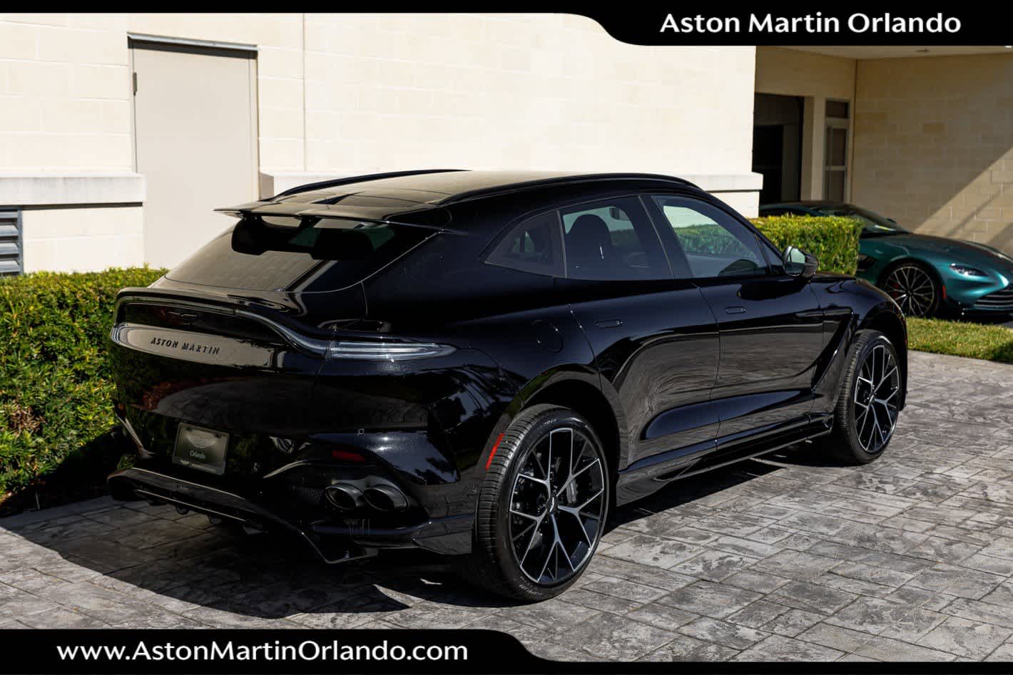 2025 Aston Martin DBX 707