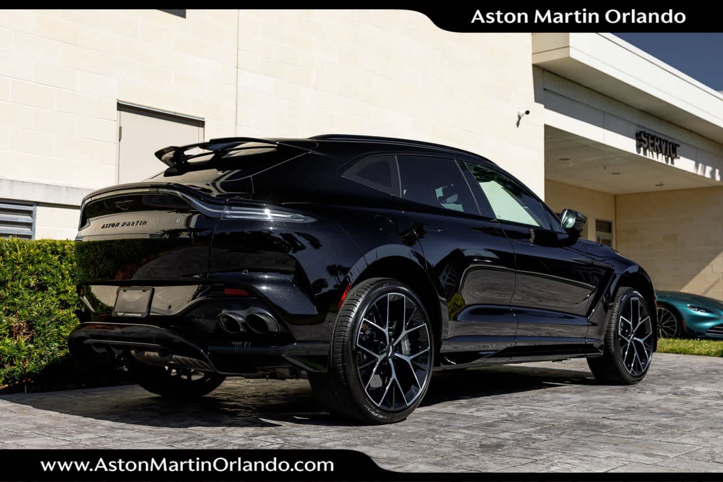 2025 Aston Martin DBX 707