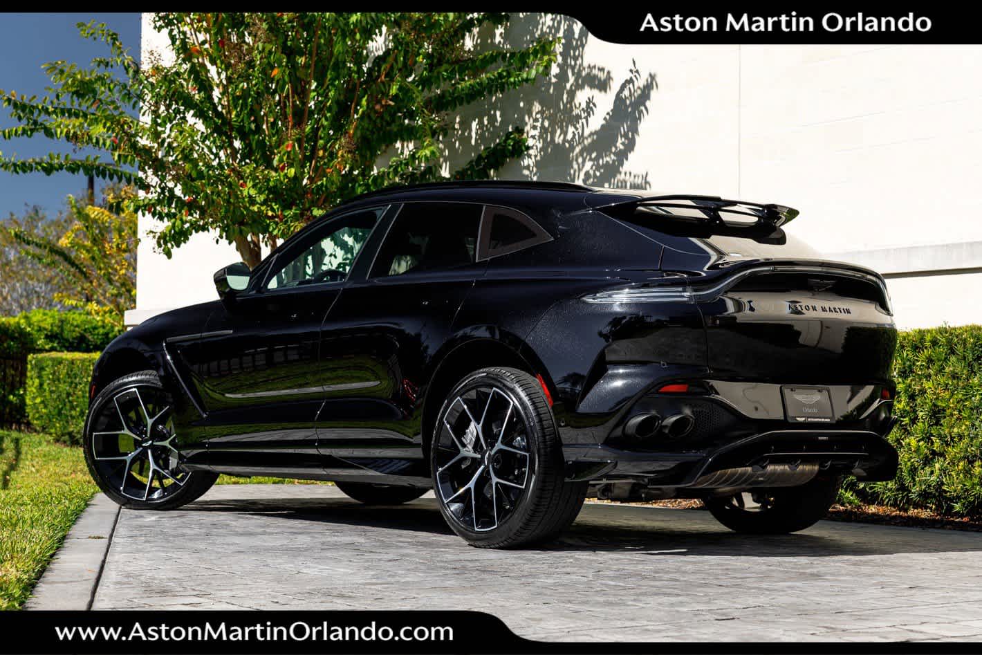 2025 Aston Martin DBX 707