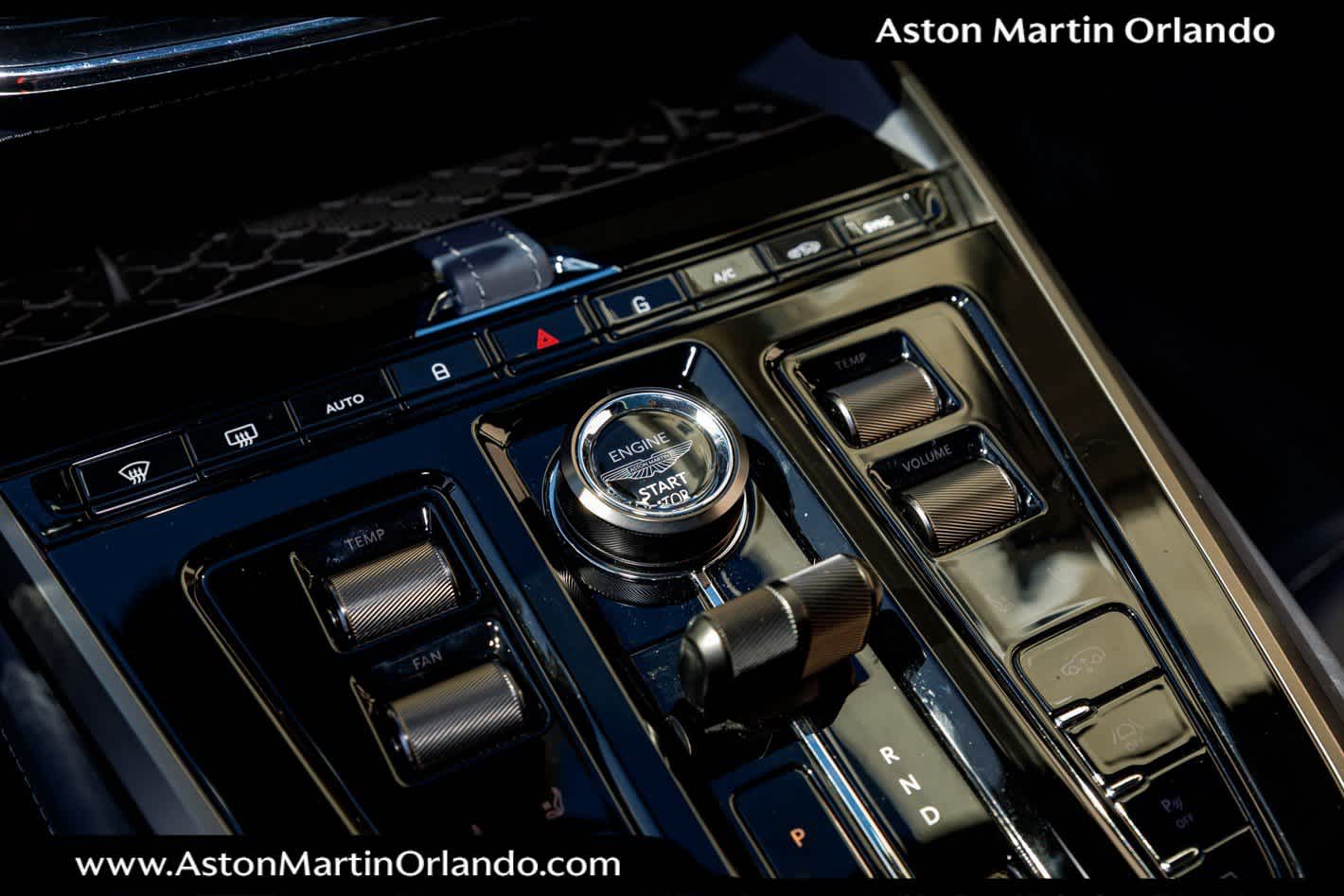 2025 Aston Martin DBX 707