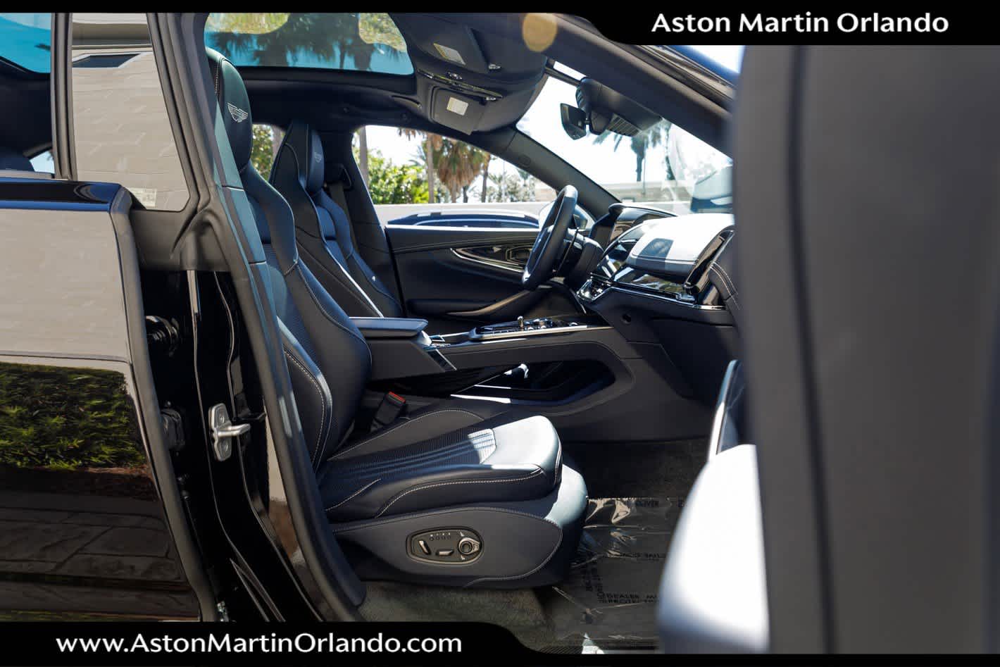 2025 Aston Martin DBX 707