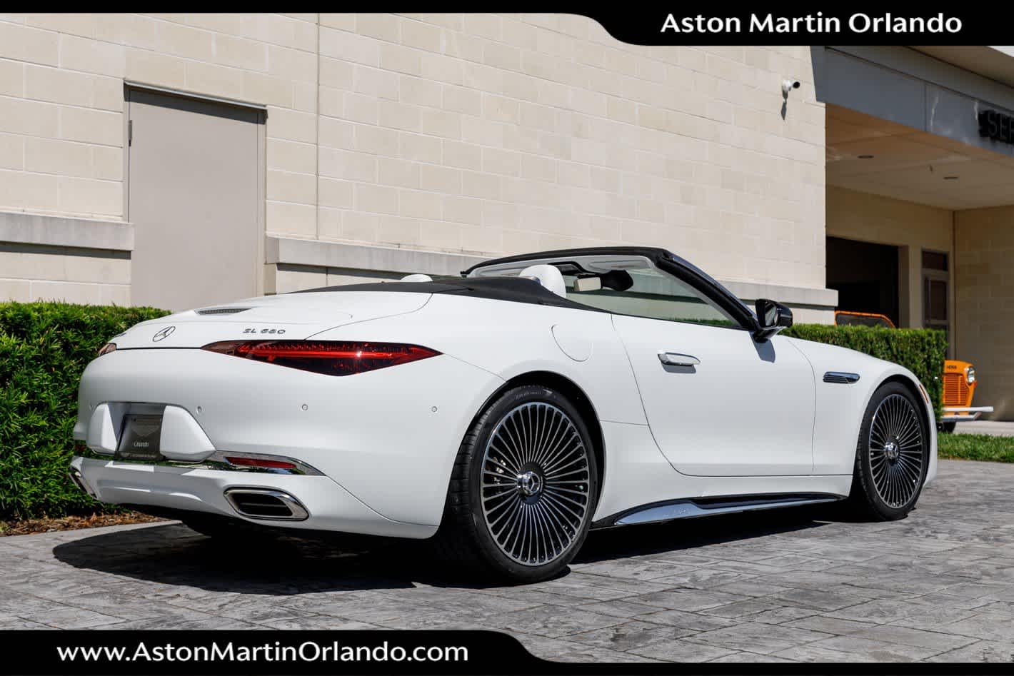 2026 Mercedes-Benz Maybach SL 680 Maybach SL 680 Monogram Series