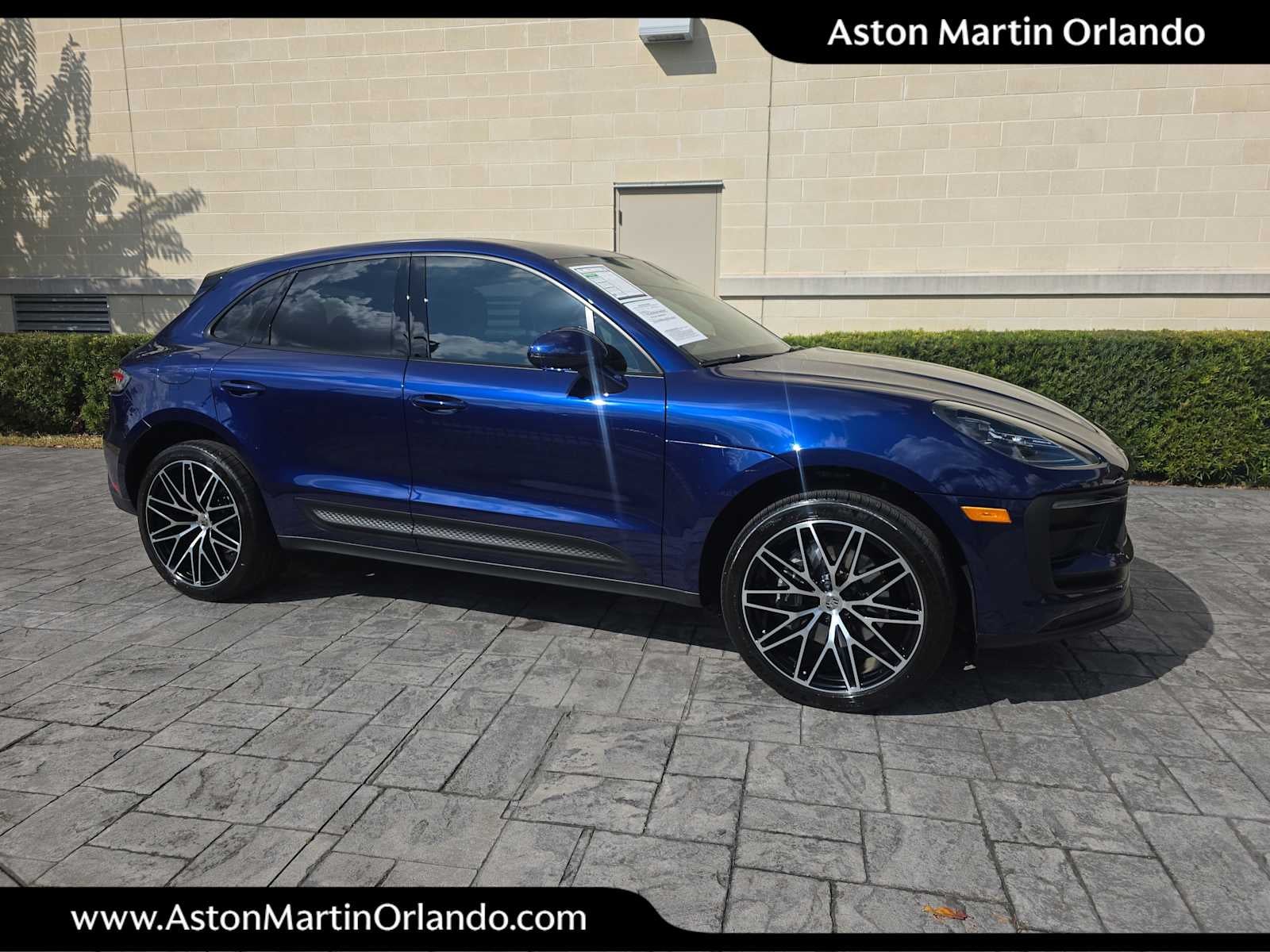 2025 Porsche Macan Base